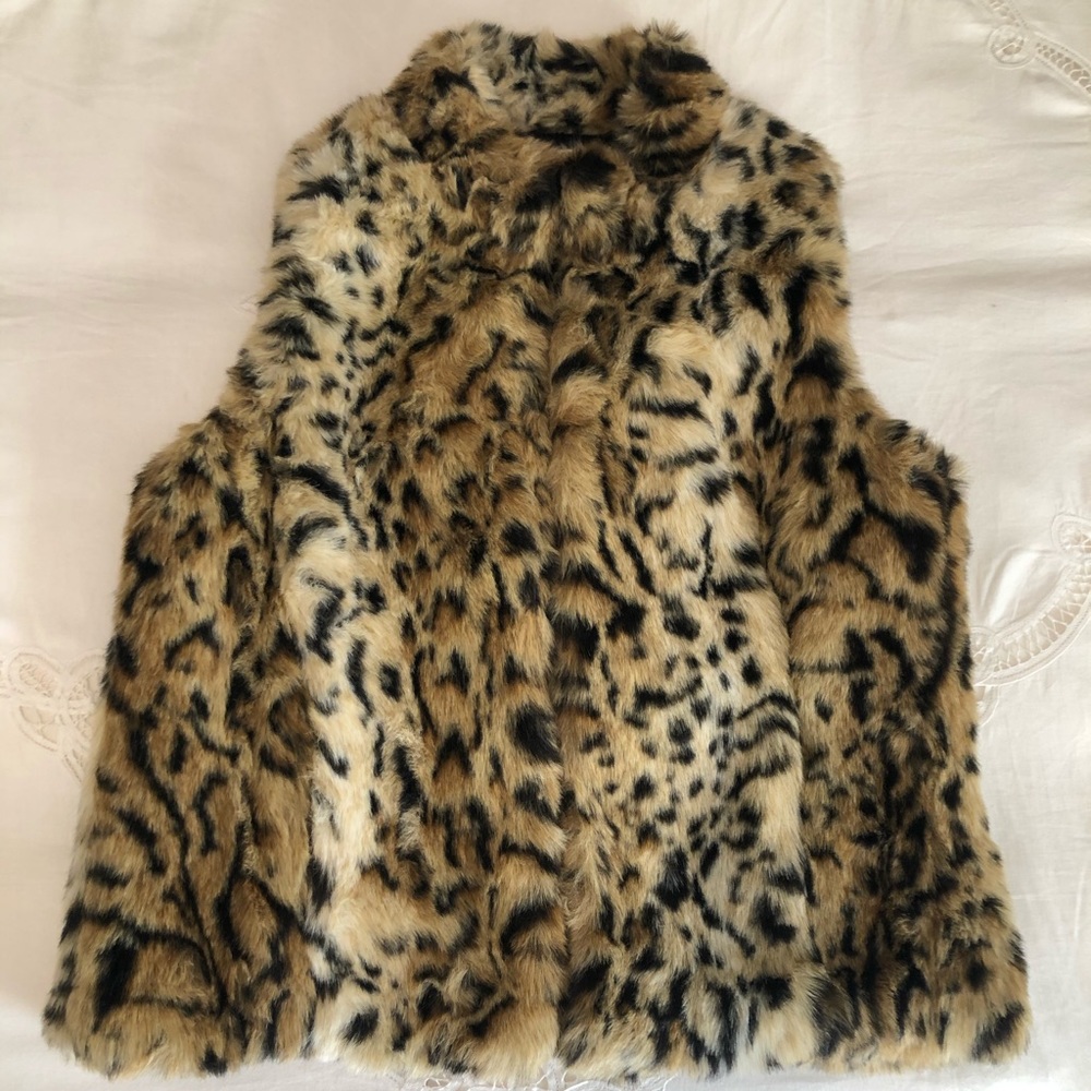Faux Fur Cheetah Vest!